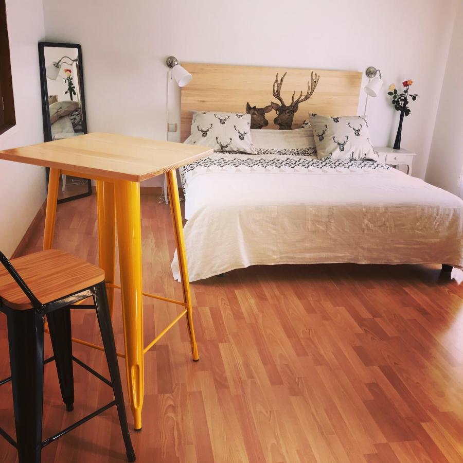 La Taille Haute Chambre Cerf Tigy Exteriör bild